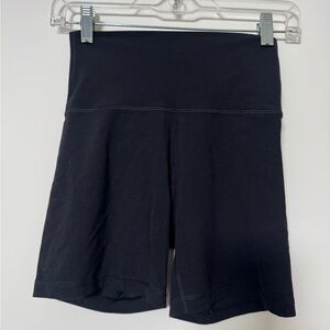 Aritzia TNAction Hi-Rise 5” Women’s Black Bike Shorts, size S